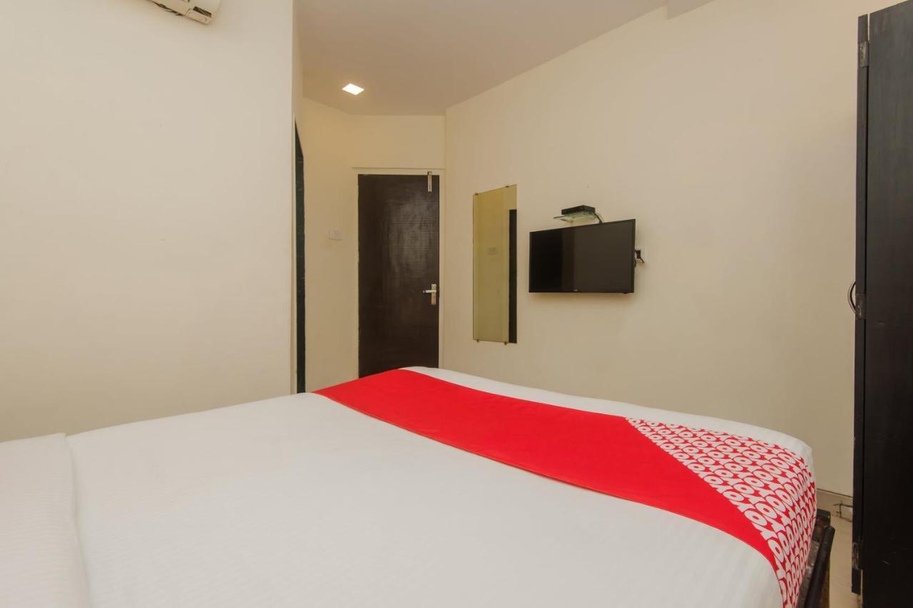 Oyo 10103 Hotel Aviva Bombay Esterno foto